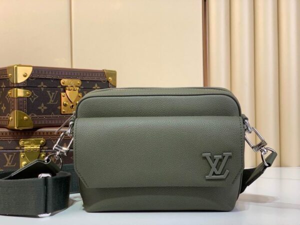 Louis Vuitton Fastline