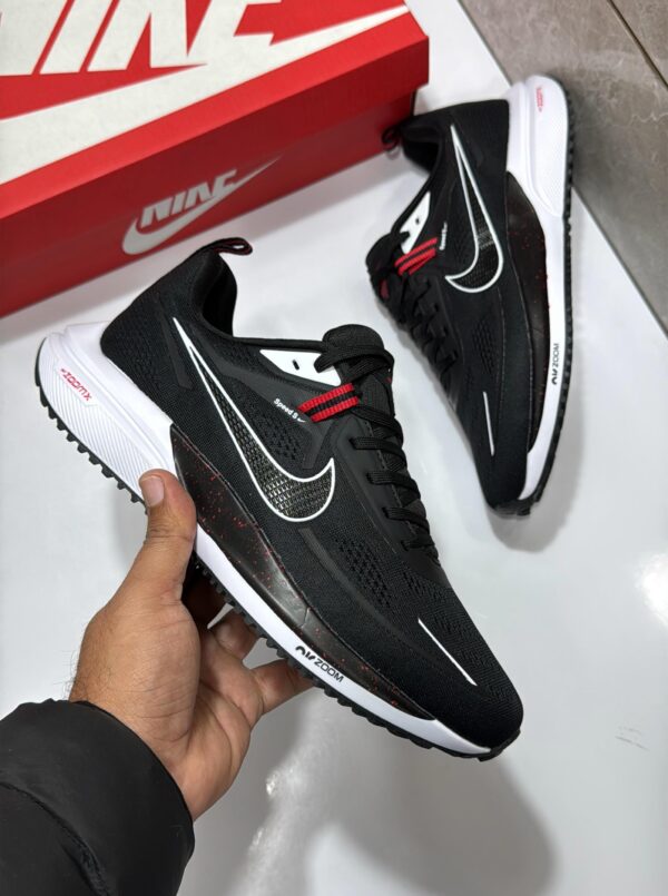 Nike vomero 15