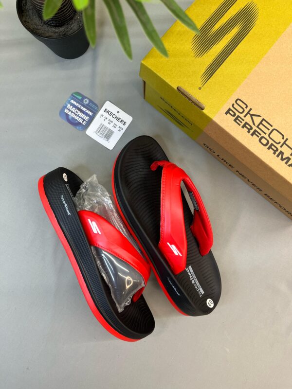 Skechers hyper brust slipper 4