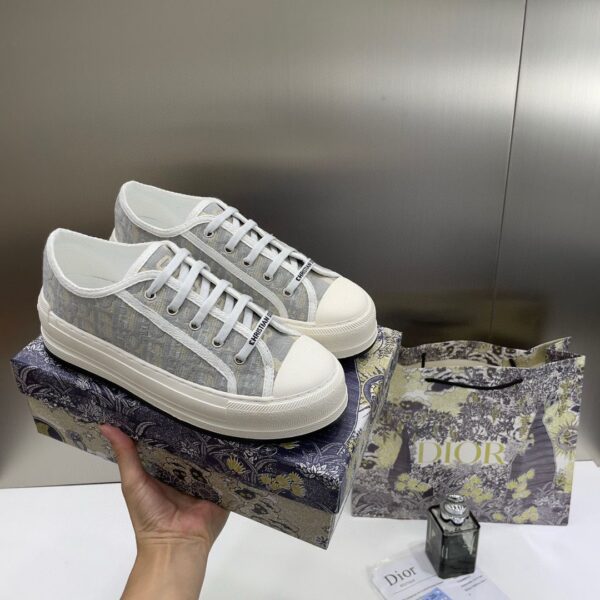 Wmn dior white grey oblique canvas walkndior sneakers - Image 5