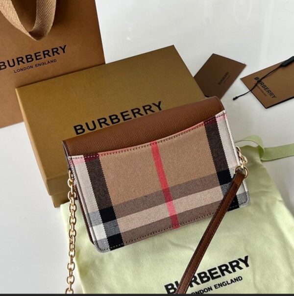 Burberry Bolsa Derby House Check Sling Bag 1 - Image 4