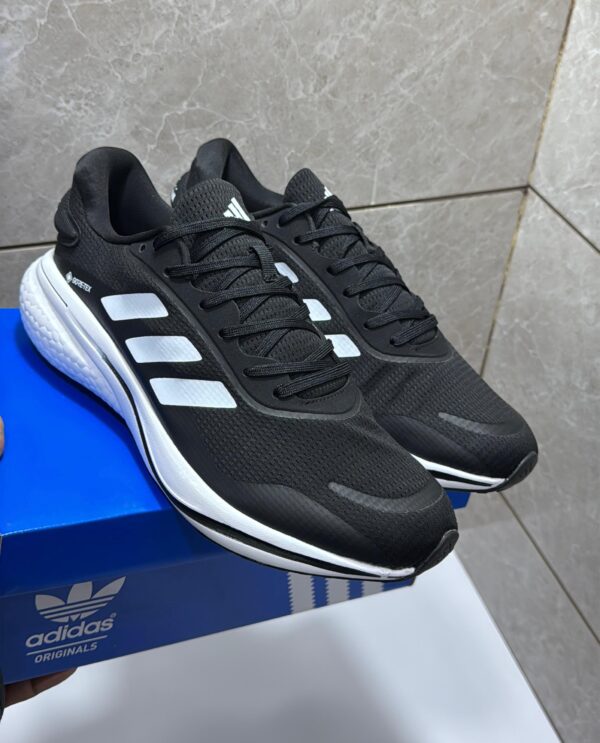 Adidas supernova