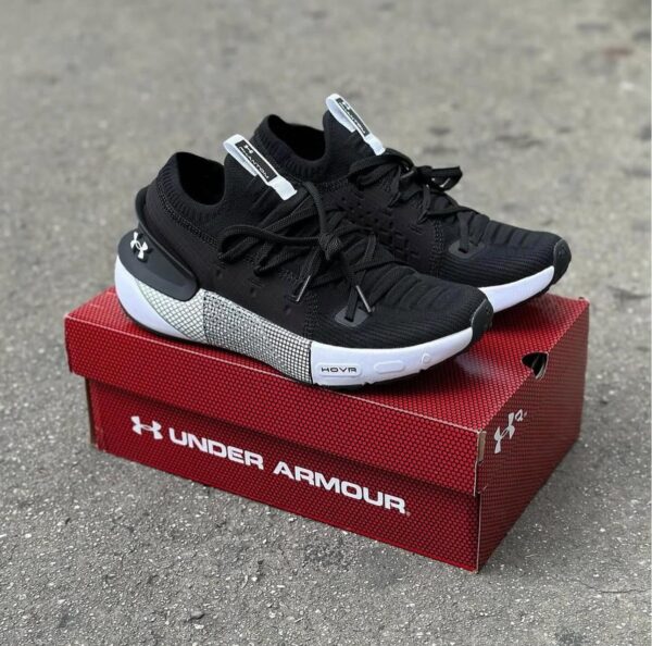 Under armour hovr phantom 2