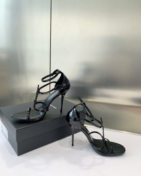 Ysl saint laurent paris black patent leather monogram cassandra sandals - Image 3