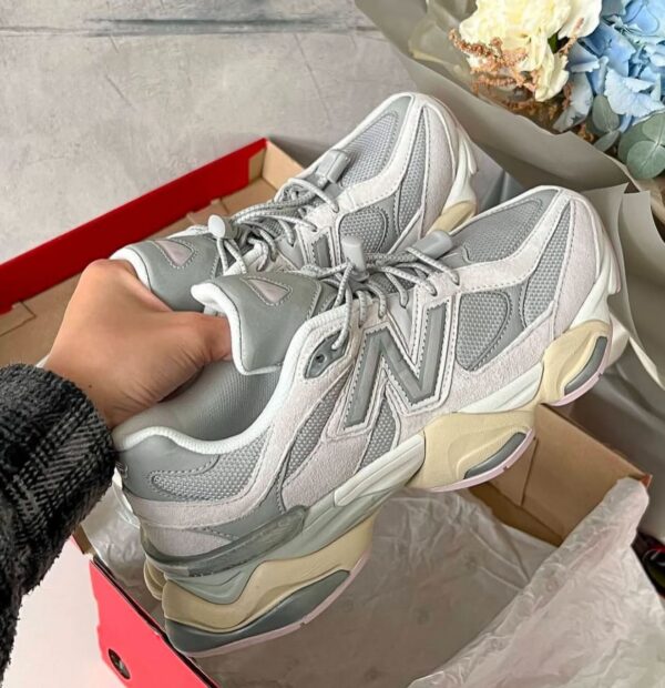 Wmn new balance 9060 grey - Image 3