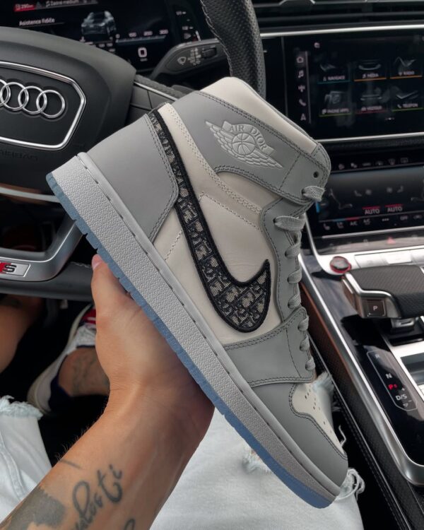 Air jordan retro 1 high x dior - Image 4
