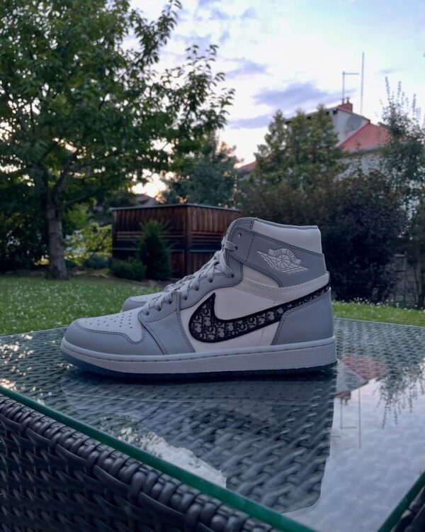 Air jordan retro 1 high x dior - Image 3