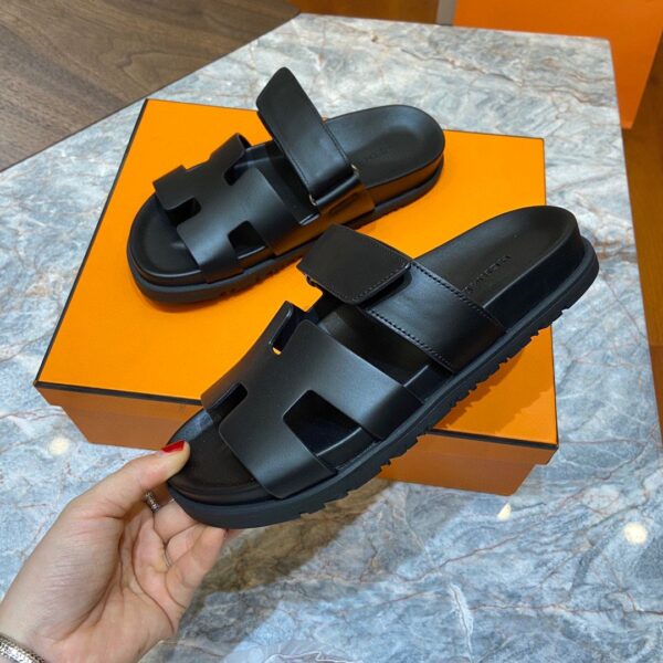 Hermes calfskin mens chypre sandals - Image 3