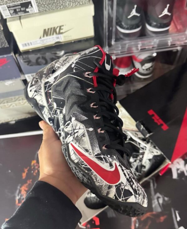 Nike lebron 11 graffiti king