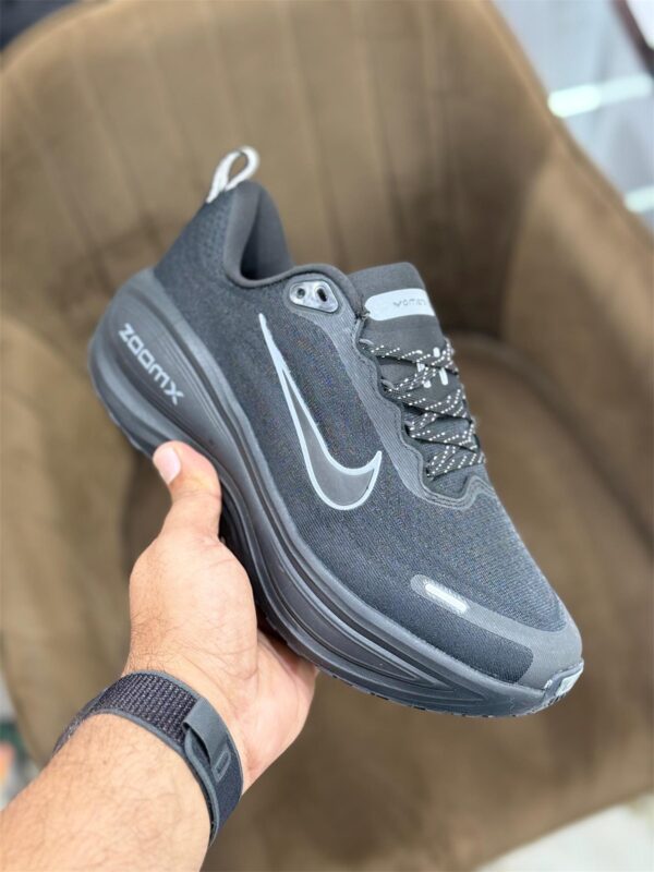 Nike vomero plus 4