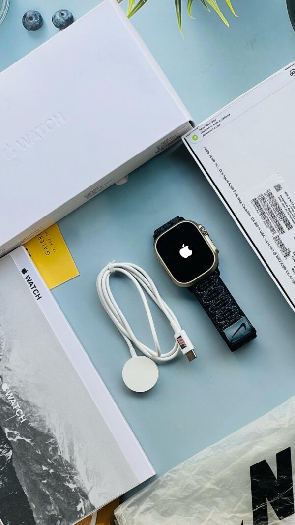 Apple Watch Ultra 11