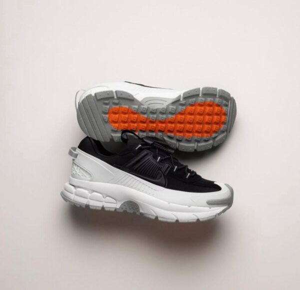 NIKE ZOOM VOMERO 5 ROAM - Image 2