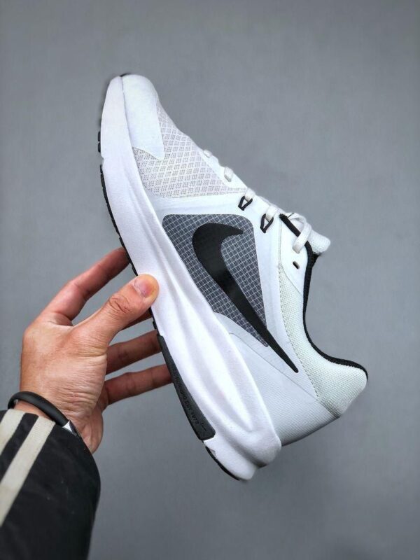 NIKE FLYWIRE SWIFT 4 - Image 3