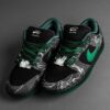 NIKE SB DUNK THERE SKATEBOARD - 43