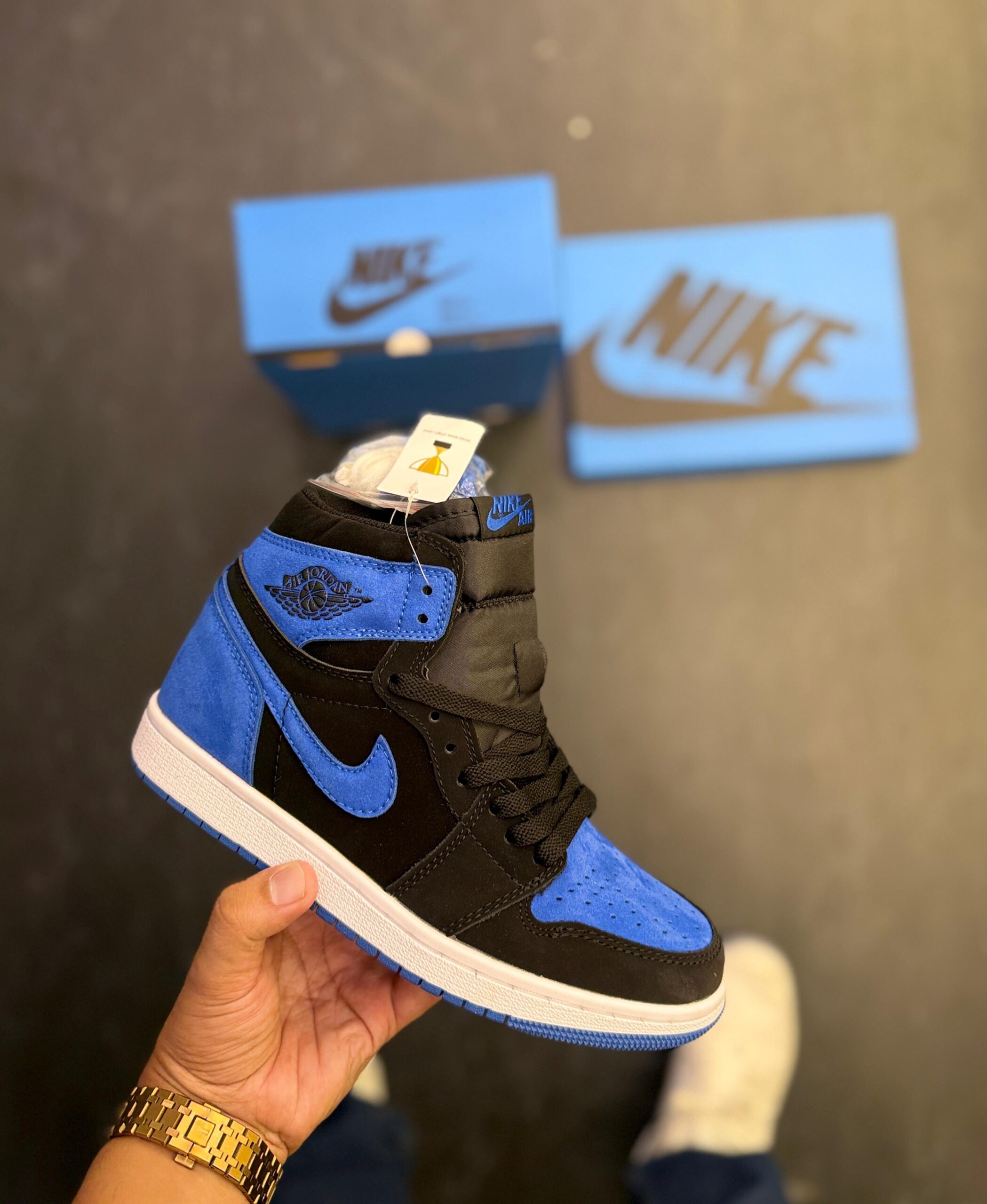 AIR JORDANS RETRO 1 HIGH ROYAL REIMAGINED - Image 2
